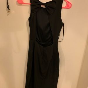 Calf length Lulus dress with bow in the back